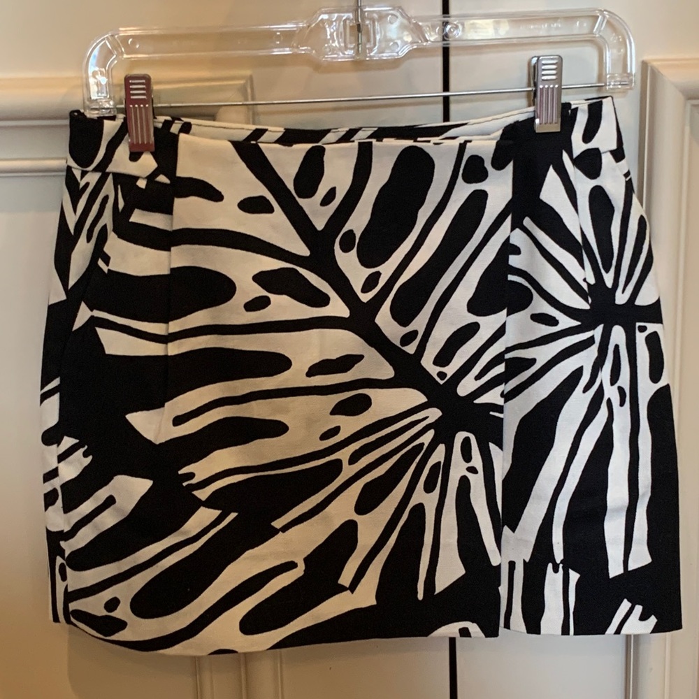 DVF BLACK AND WHITE MINI SKIRT